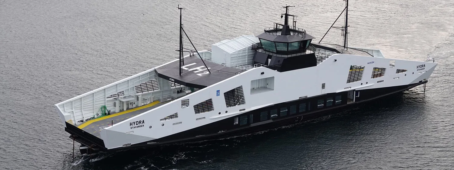 Double-ended RoPax ferry 'HYDRA' with white superstructure, black hull, and LH2 marking, designed for passengers and vehicles