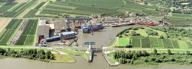 Pella Sietas is located on the Este river near Hamburg.